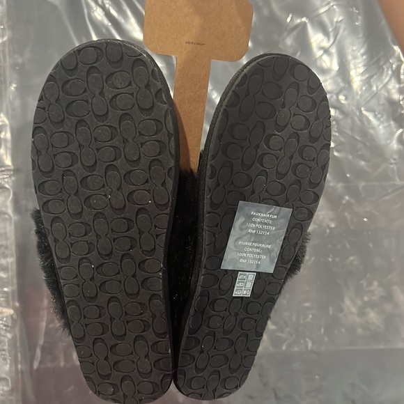 Coach fuzzy slippers - Picture 2 of 3